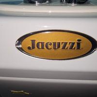 vasca idromassaggio jacuzzi