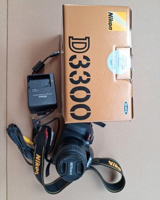Nikon d3300 reflex con obiettivo 18-55mm scheda SD