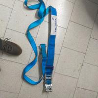 cinghia a cricco  fermacarico