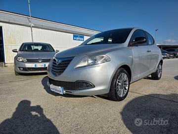 Lancia Ypsilon 1.2 69 CV 5 porte S&S Gold