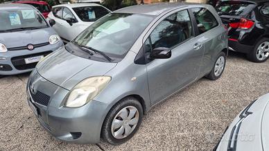 Toyota Yaris 1.0 3 porte Sol
