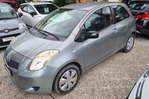 Toyota Yaris 1.0 3 porte Sol