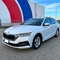 Skoda Octavia sw 2.0Tdi 116cv Dsg Navi Laser