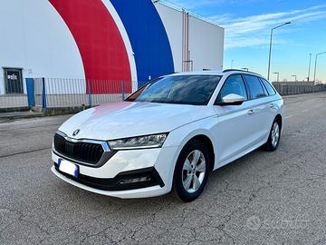 Skoda Octavia sw 2.0Tdi 116cv Dsg Navi Laser