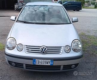 autovettura volkwagen polo