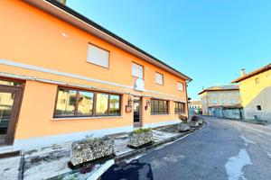 TRIFAMILIARE A LESTIZZA