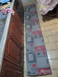 Tappeto in gomma grigio a fantasia lungo cm280/300