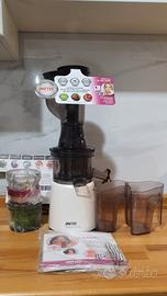 Estrattore di succo Imetec - spremitura a freddo