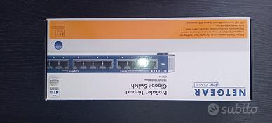 Switch 16 porte NETGEAR