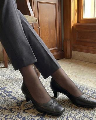 Scarpe vintage décolleté classiche nere con tacco