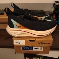 Mizuno neo vista 2 tg.43 + 28cm- 300km