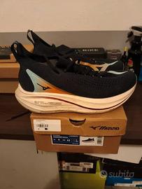 Mizuno neo vista 2 tg.43 + 28cm- 300km