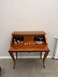 Secretaire / Scrittoio a ribalta in stile Luigi XV