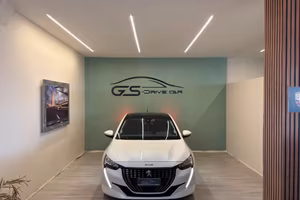 Peugeot 208 1200cc PureTech 101cv EAT8 Allure Navi