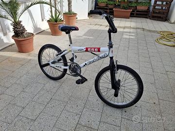 BMX 24 pollici regolabile in altezza