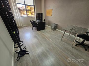 Ufficio arredato pronto linee vigilanza posti auto