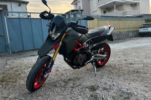 Moto Aprilia dorsoduro