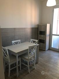 Zona Morane: stanza singola arredata