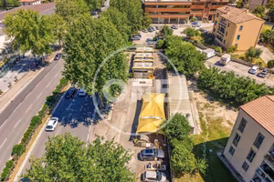 Attività / Licenza di 500 m² a Terni