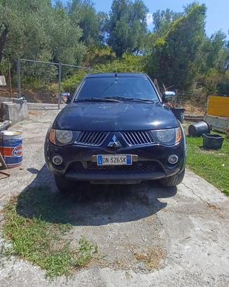 Mitsubishi L200 pick up