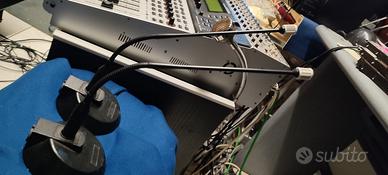 2 microfoni Sennheiser COM 1423 con base da tavolo