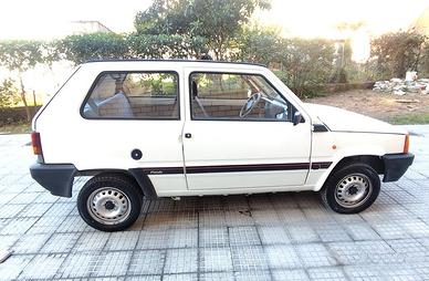 PANDA YUONG  900 BENZINA