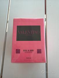 Valentino born in roma extradose