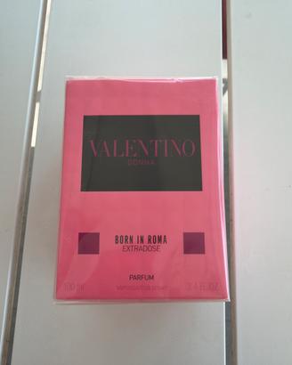 Valentino born in roma extradose