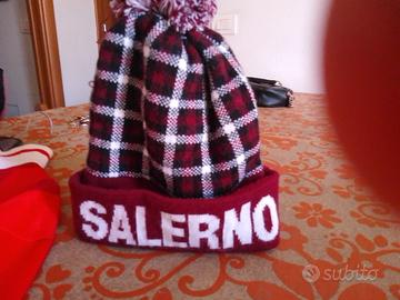 t-shirt e cappellino 