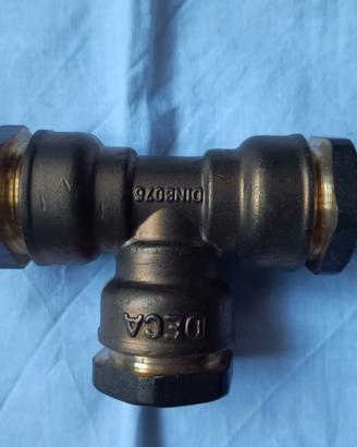 Raccordo a tee, in ottone 20 CALEFFI 864020 DECA