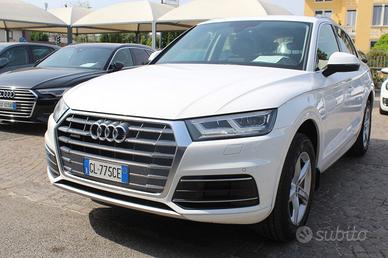 AUDI Q5 40 TDI quattro S tronic Business Sport