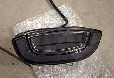 Honda CBR650R e CB650R - Faro posteriore fumé