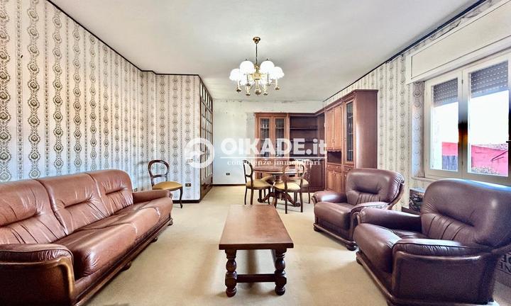 Sarroch - Quadrivano con due balconi