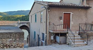 Appartamento 50m centro storico Giano dell'Umbria