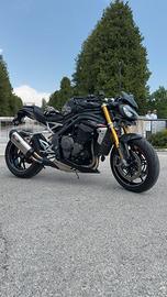 Triumph speed triple 1200 Rs