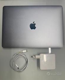 Apple MacBook Pro Intel i7 – 16GB RAM – 256GB SSD
