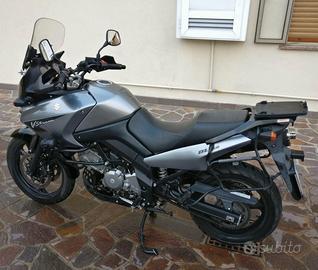 Moto SUZUKI V- STROM 650