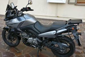 Moto SUZUKI V- STROM 650