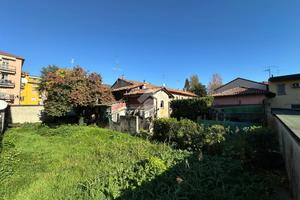 CASA INDIPENDENTE A PAULLO