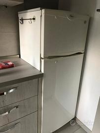 Frigorifero whirlpool cm.150