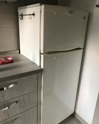 Frigorifero whirlpool cm.150