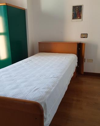 Letto in frassino
