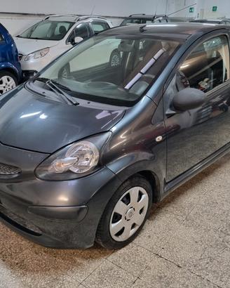 Toyota Aygo 1.0 12V VVT-i 3 porte Sol