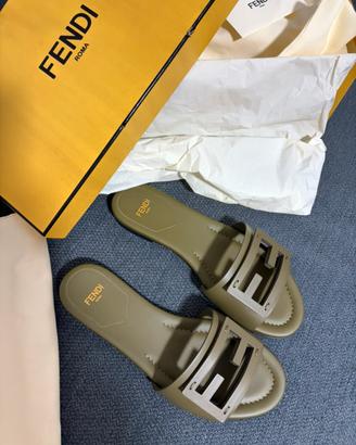 Ciabattine Fendi