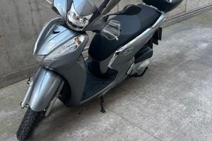 honda sh 300 ABS