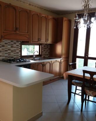 Cucina completa di elettrodomestici