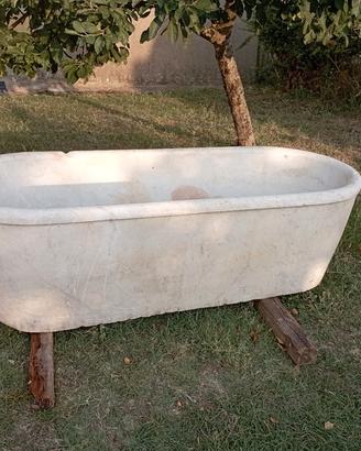 Vasca free standing unico blocco marmo Carrara