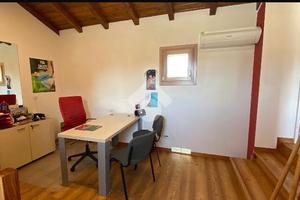 UFFICIO A MONTEBELLUNA