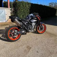 Ktm duke 890