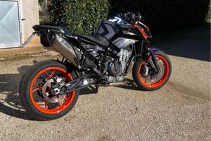 Ktm duke 890